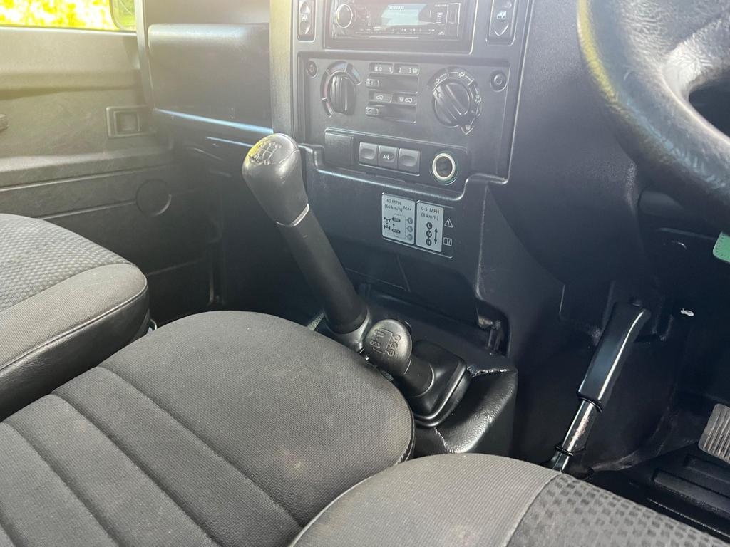 
								2007 Land Rover Defender 90 2.4L TDCi County Hard Top – £3400 full									