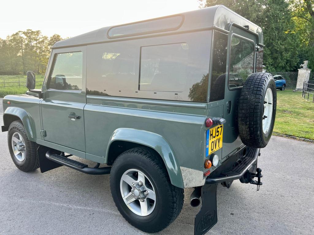 
								2007 Land Rover Defender 90 2.4L TDCi County Hard Top – £3400 full									