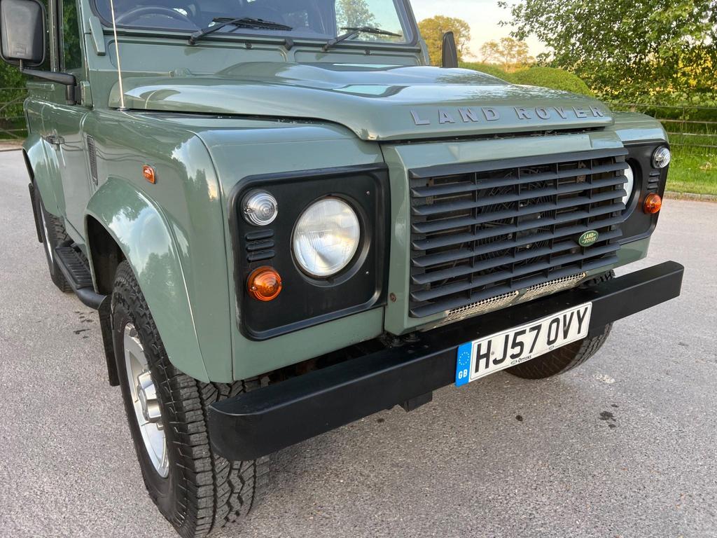 
								2007 Land Rover Defender 90 2.4L TDCi County Hard Top – £3400 full									