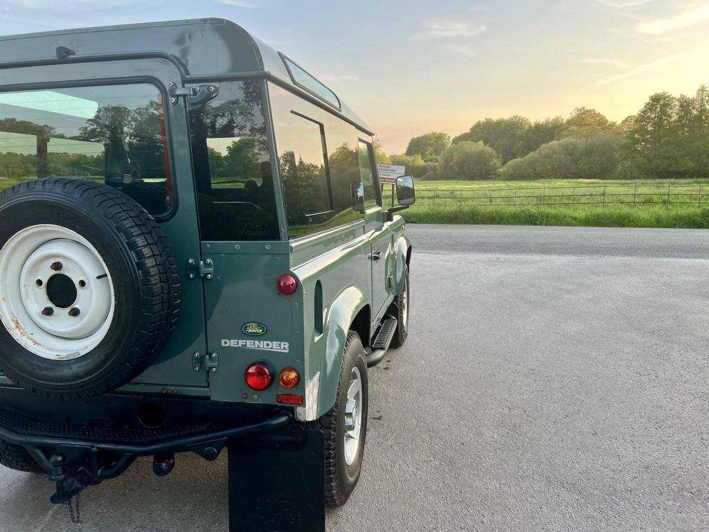 
								2007 Land Rover Defender 90 2.4L TDCi County Hard Top – £3400 full									