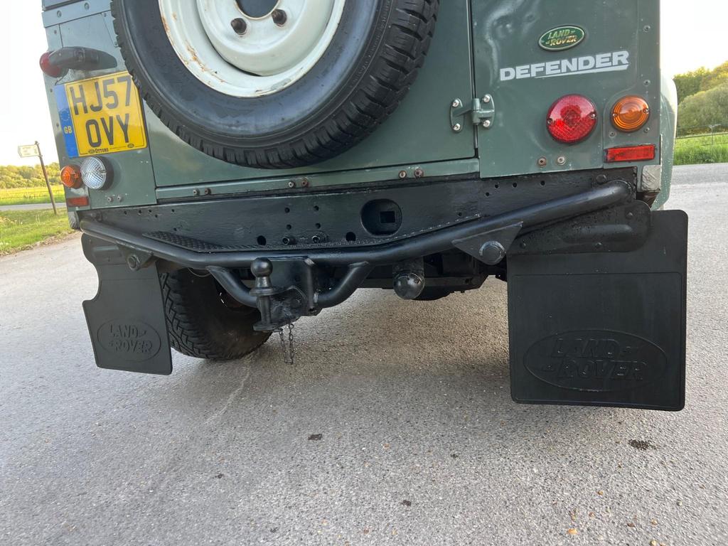 
								2007 Land Rover Defender 90 2.4L TDCi County Hard Top – £3400 full									