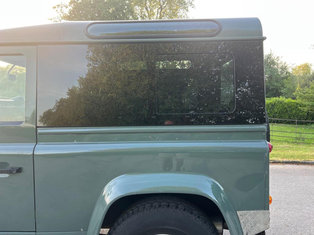 
								2007 Land Rover Defender 90 2.4L TDCi County Hard Top – £3400 full									