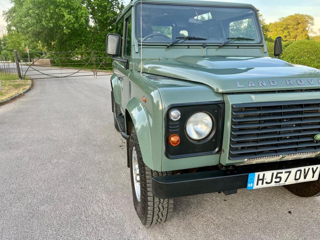 
								2007 Land Rover Defender 90 2.4L TDCi County Hard Top – £3400 full									