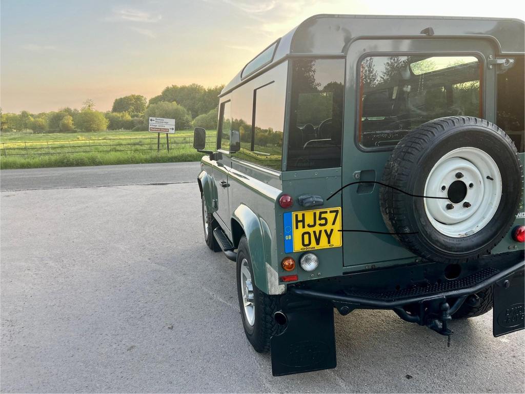 
								2007 Land Rover Defender 90 2.4L TDCi County Hard Top – £3400 full									