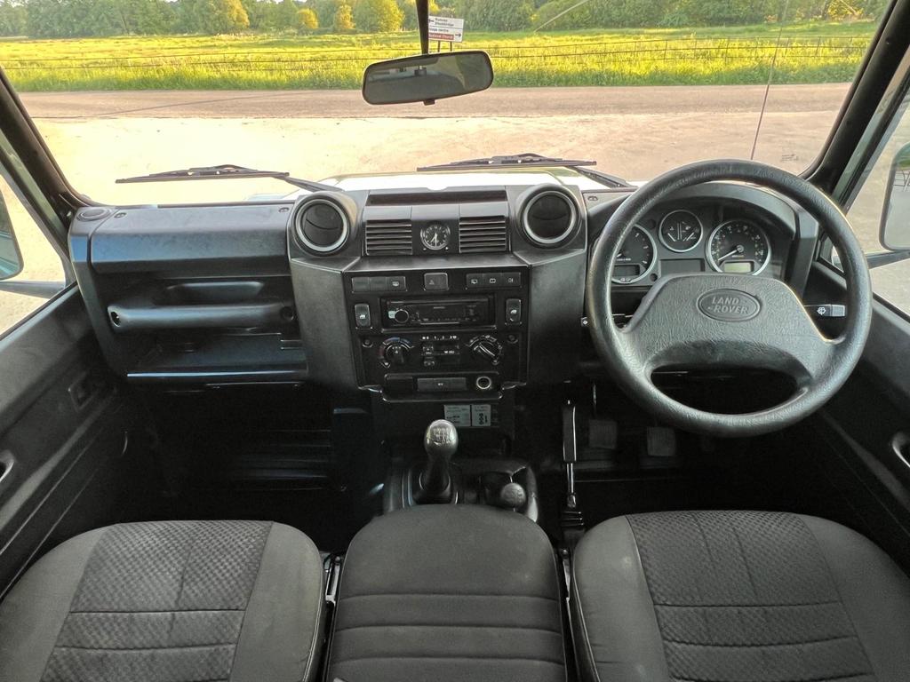 
								2007 Land Rover Defender 90 2.4L TDCi County Hard Top – £3400 full									