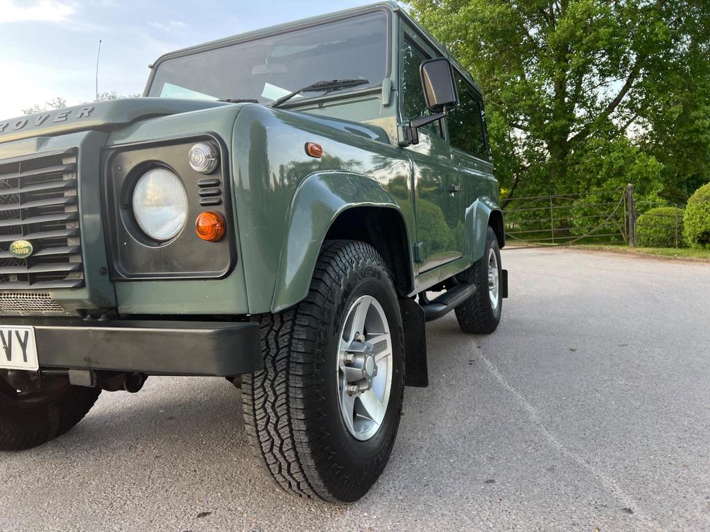
								2007 Land Rover Defender 90 2.4L TDCi County Hard Top – £3400 full									