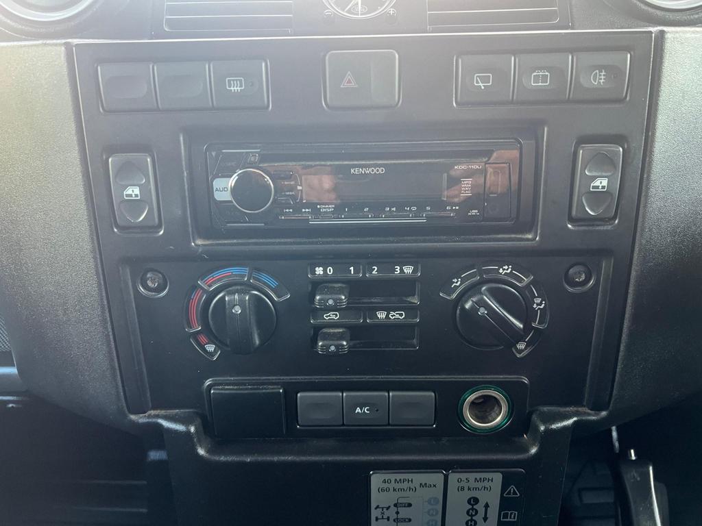 
								2007 Land Rover Defender 90 2.4L TDCi County Hard Top – £3400 full									