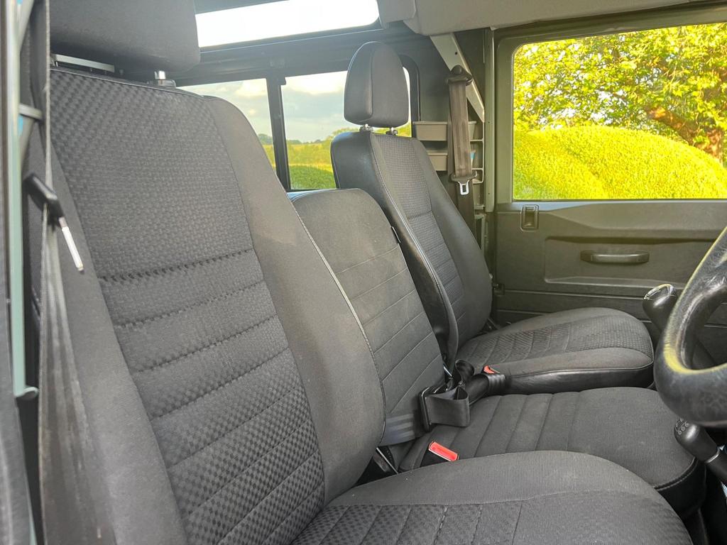 
								2007 Land Rover Defender 90 2.4L TDCi County Hard Top – £3400 full									