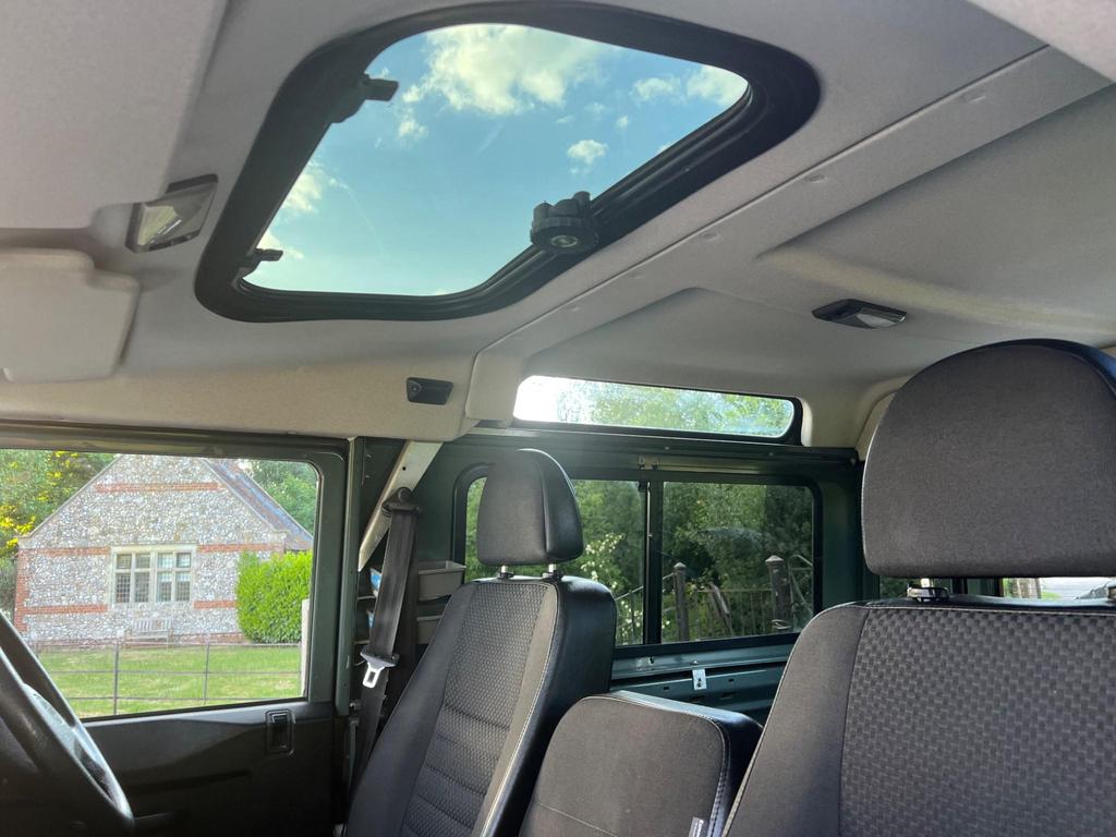 
								2007 Land Rover Defender 90 2.4L TDCi County Hard Top – £3400 full									