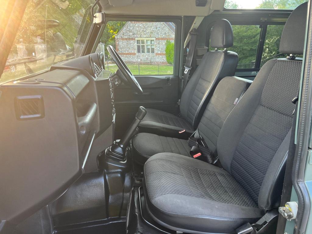 
								2007 Land Rover Defender 90 2.4L TDCi County Hard Top – £3400 full									