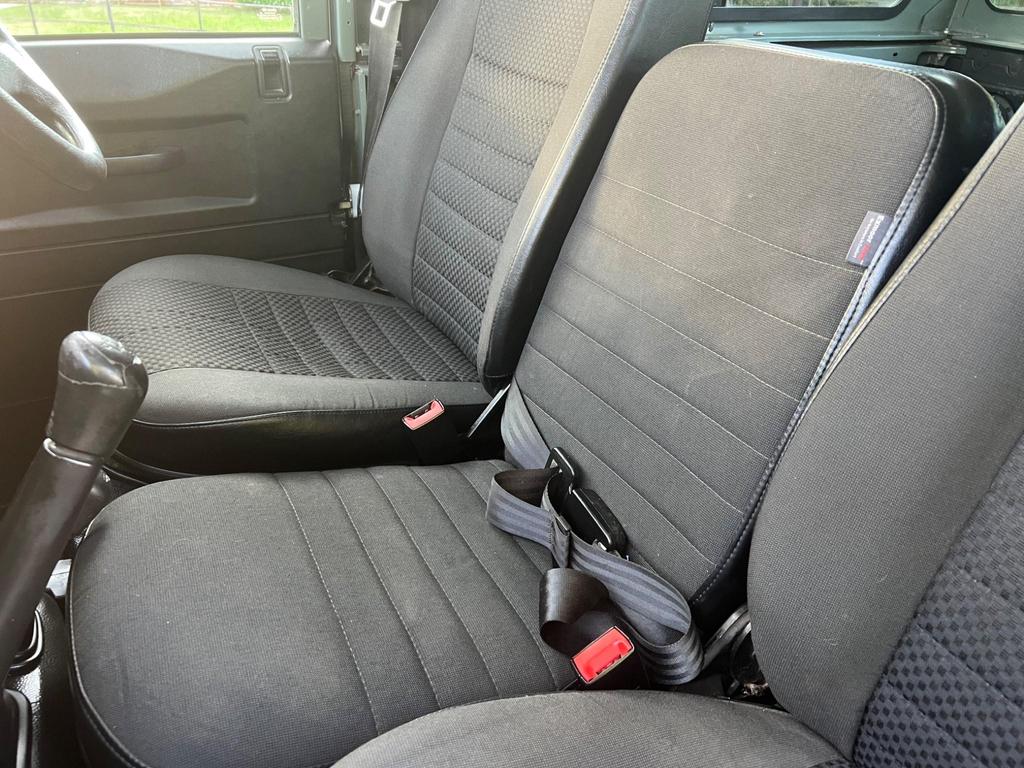 
								2007 Land Rover Defender 90 2.4L TDCi County Hard Top – £3400 full									