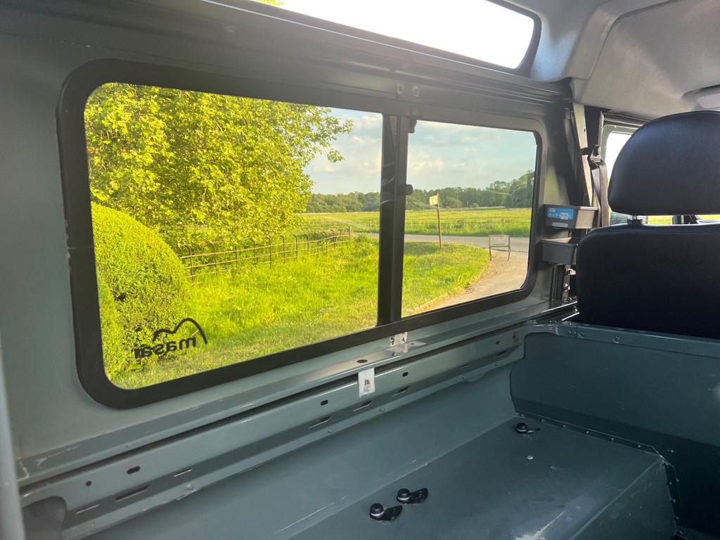 
								2007 Land Rover Defender 90 2.4L TDCi County Hard Top – £3400 full									